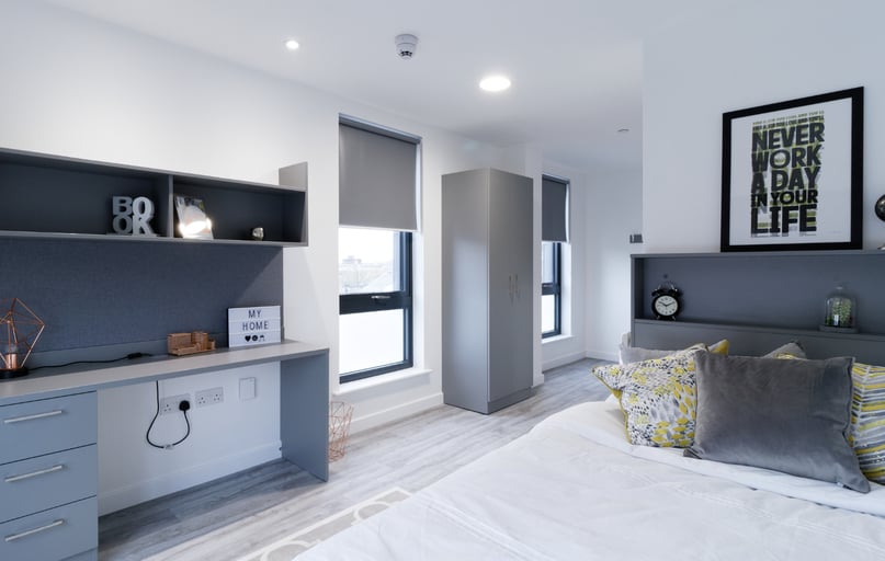 Classic Plus En Suite, Oldway Centre, 39 High Street, City Centre, Swansea - Image 1
